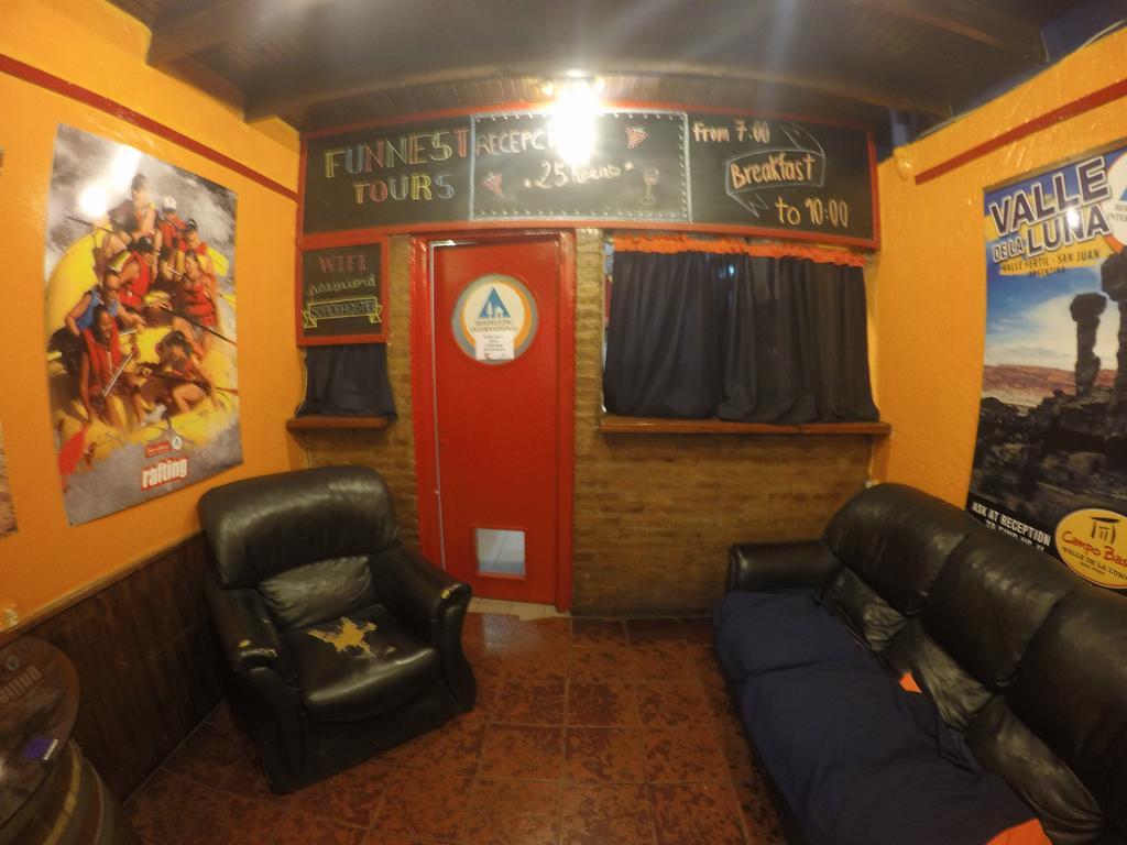 Hostel Internacional Мендоса Экстерьер фото