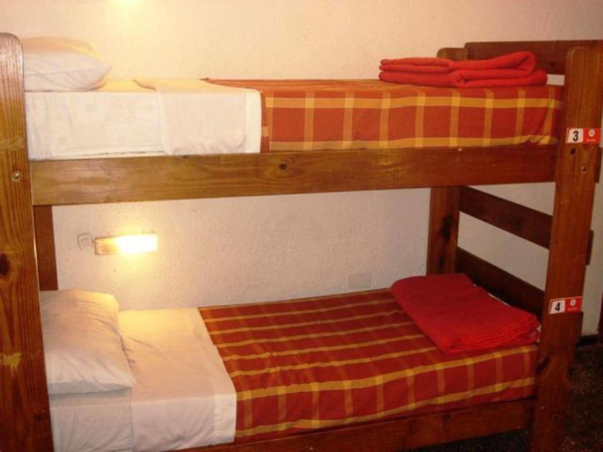 Hostel Internacional Мендоса Экстерьер фото