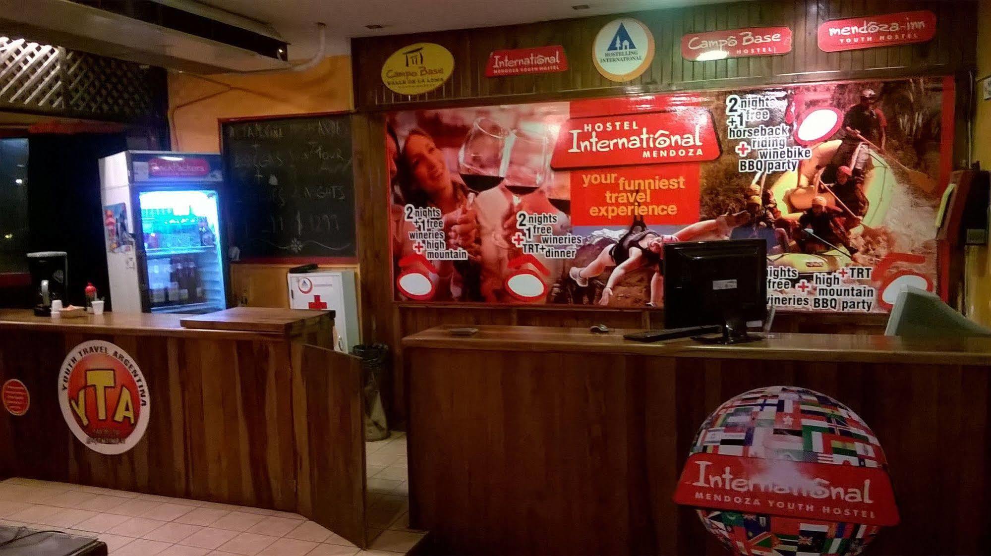 Hostel Internacional Мендоса Экстерьер фото